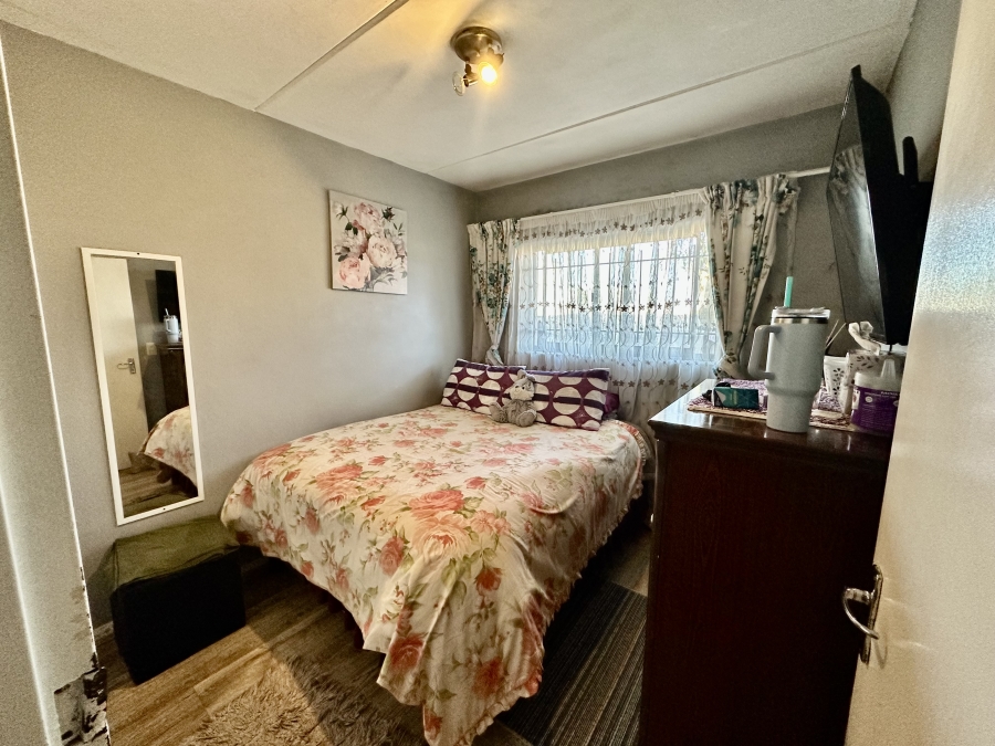 2 Bedroom Property for Sale in Klipkop Western Cape